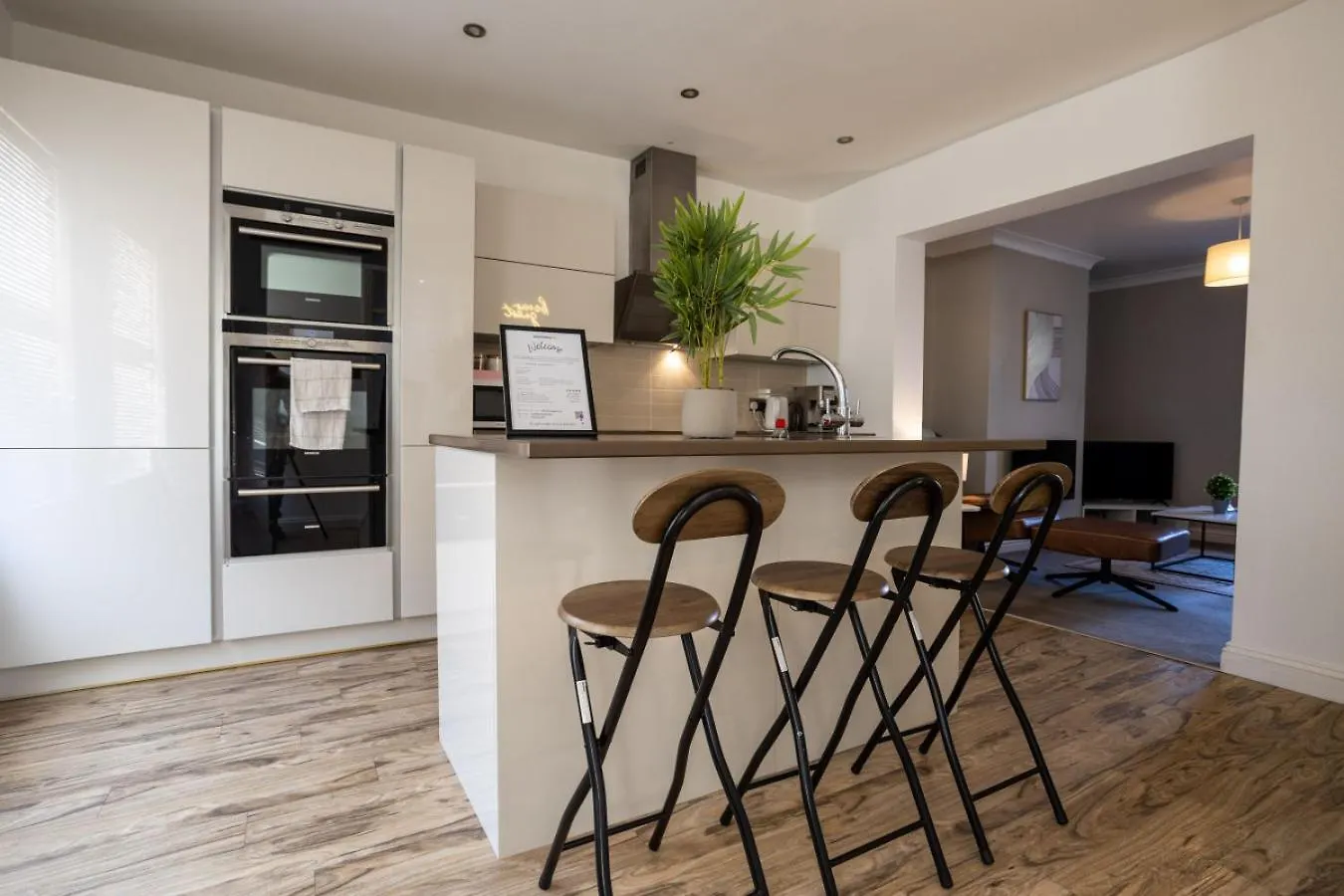 Francis Street House Central Location Cheltenham